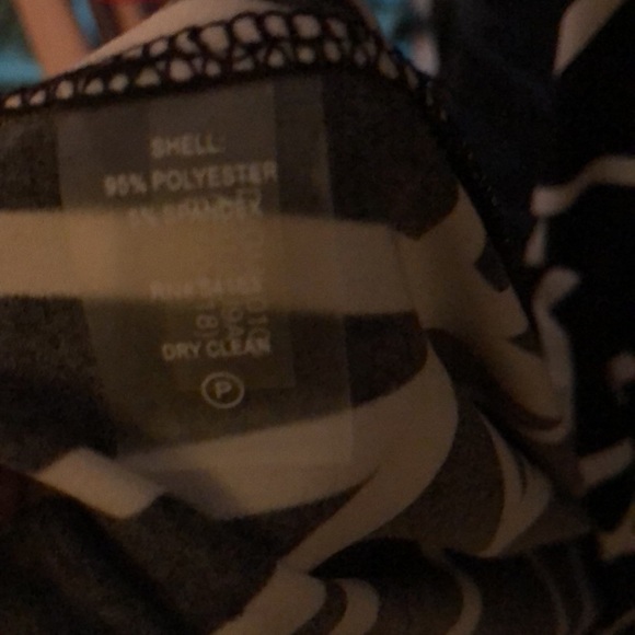 Tommy Hilfiger beautiful dress - Picture 5 of 5